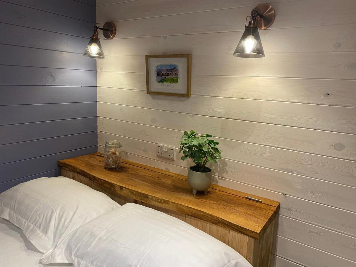 Oakies Farm Stays ランダバリー エクステリア 写真