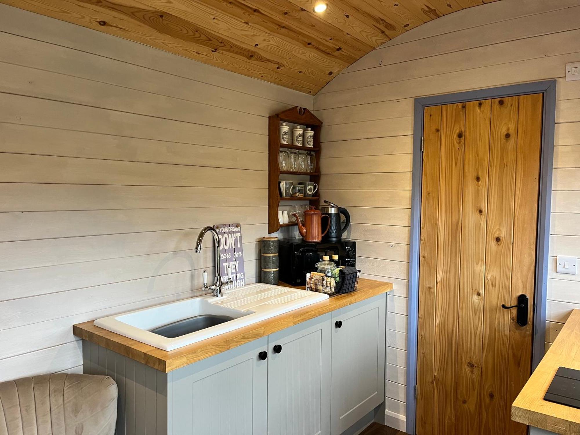 Oakies Farm Stays ランダバリー エクステリア 写真